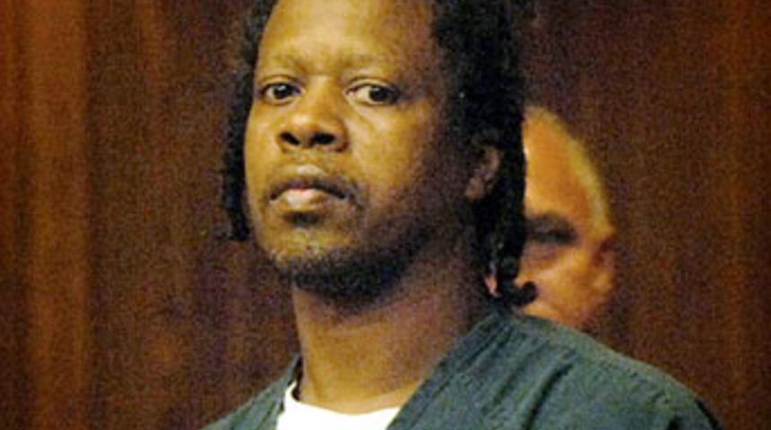 &Ouml;z kızlarına tecav&uuml;z etti!