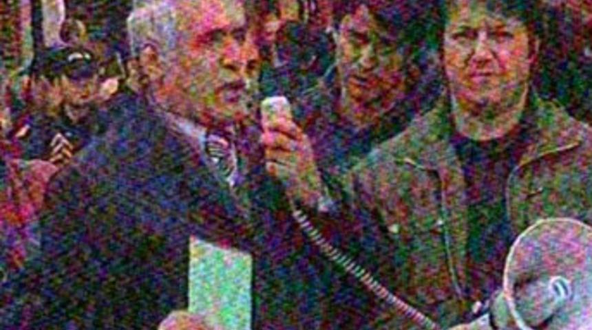 PKK yandaşları Taksim'e y&uuml;r&uuml;d&uuml;