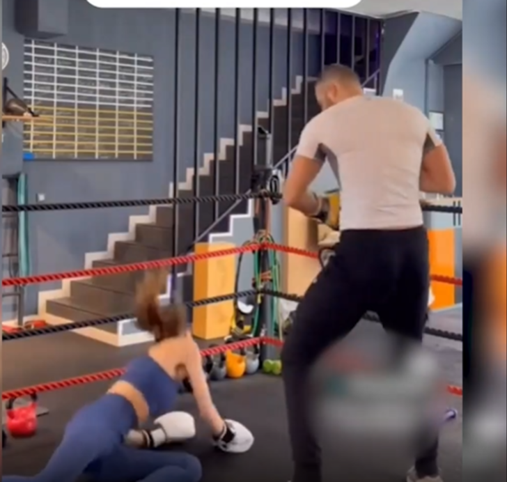 Avatar Atakan boks dersi verdiği karısını tek yumrukla yere serdi! Karısının tepkisi çok konuşuldu G4
