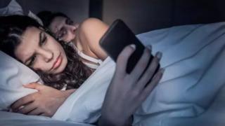 Kocasının hesap makinesi uygulamasını karıştıran kadın 7 aydır aldatıldığını öğrendi! Hayatının şokunu yaşadı