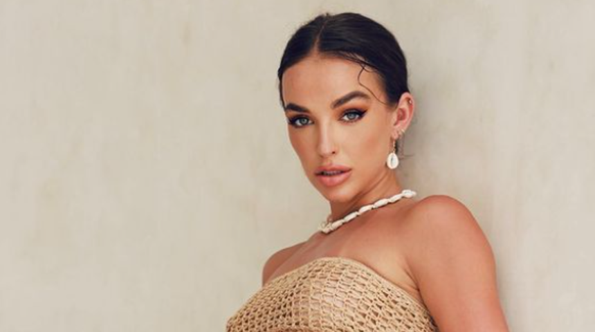 Sosyal medya fenomeni Casey Boonstra'nın ten rengi bikinisi tartışma yarattı! İlk bakışta anlayamadılar... "Var mı yok mu?"