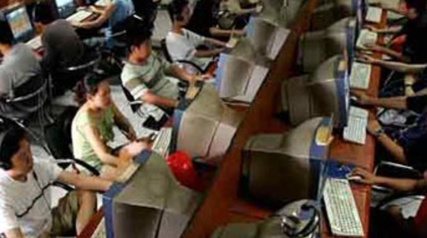 Sanal bebeğe "bakarken" ger&ccedil;ek bebekleri &ouml;ld&uuml;