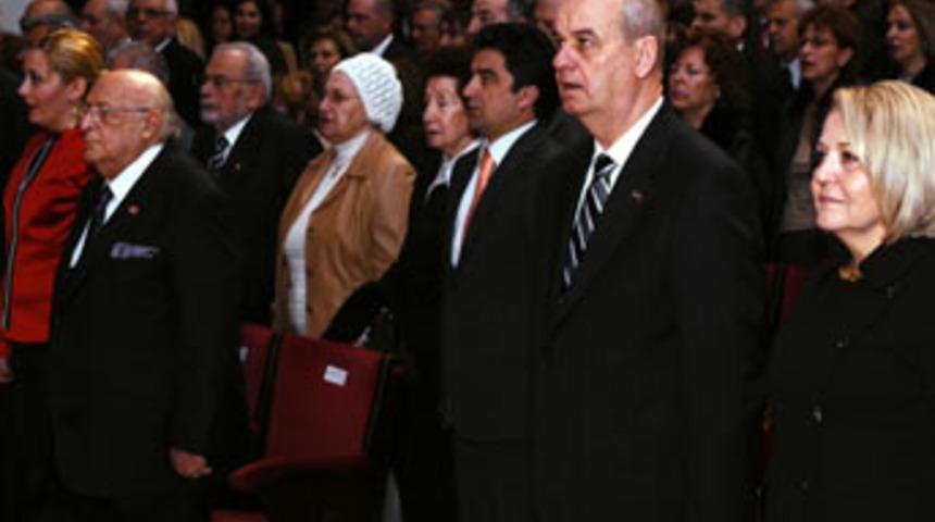 Başbuğ'un katıldığı konserde bomba paniği!