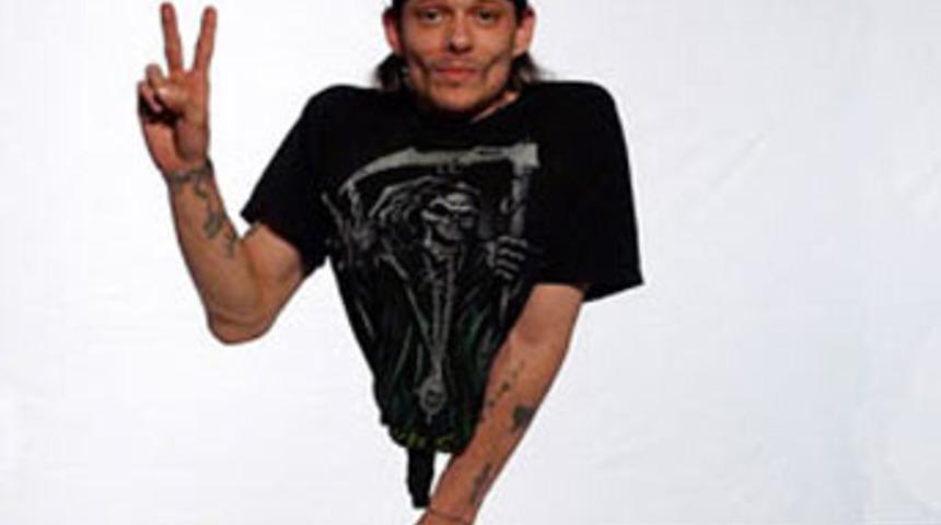 Hayatı eksiksiz yaşıyor