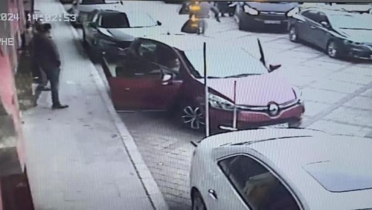 İstanbul'da güpegündüz soygun! İki poşet dolusu para taşıyan adamı görünce... G3