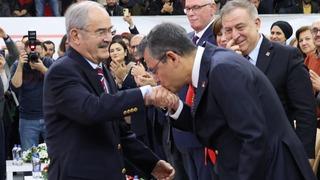 CHP lideri Özel duyurdu! Yılmaz Büyükerşen'e yeni görev 'Buradan ilan ediyorum'