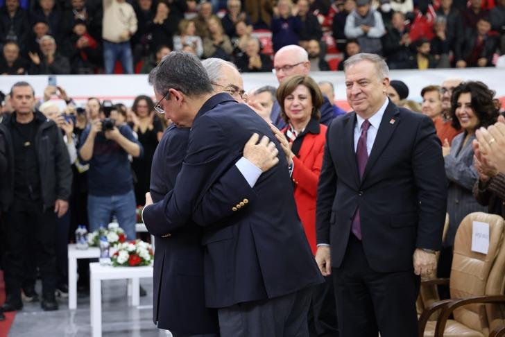 CHP lideri Özel duyurdu! Yılmaz Büyükerşen'e yeni görev 'Buradan ilan ediyorum' G1
