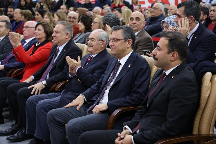 CHP lideri Özel duyurdu! Yılmaz Büyükerşen'e yeni görev 'Buradan ilan ediyorum' G3