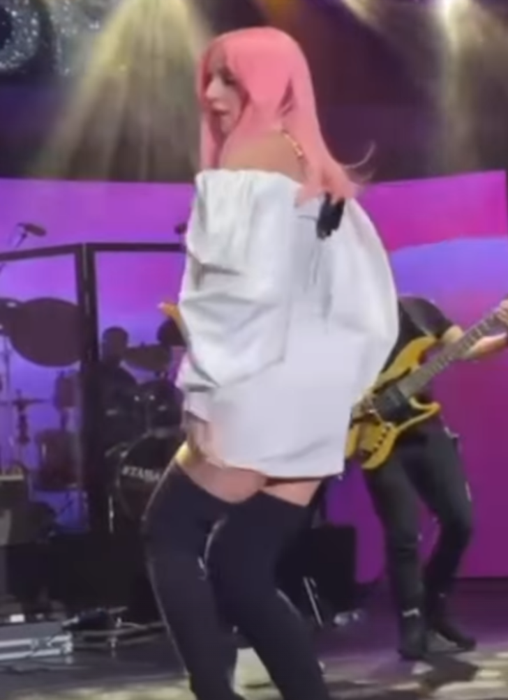 Ünlü şarkıcı Gülşen, Dilber akımına uymuştu... Performansına Hatice'den bomba yorum! G4