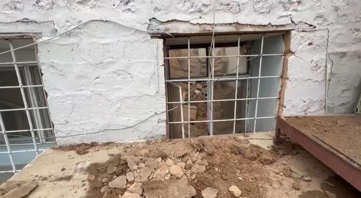 Mardin'de evin tavanı çöktü! Aile şans eseri kurtuldu G3