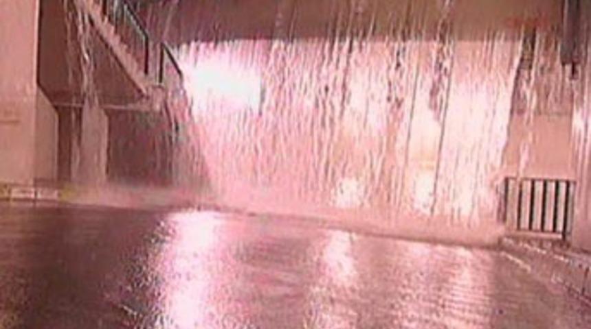 İstanbul'da sel tatili