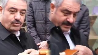 100 TL uzatınca... AK Parti'nin Diyarbakır adayı Mehmet Halis Bilden ile simit satan çocuğun diyaloğu gündem oldu