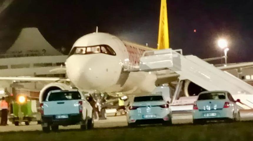 Kargo bölümünden sesler geldi! İstanbul-Riyad uçağı acil iniş yaptı