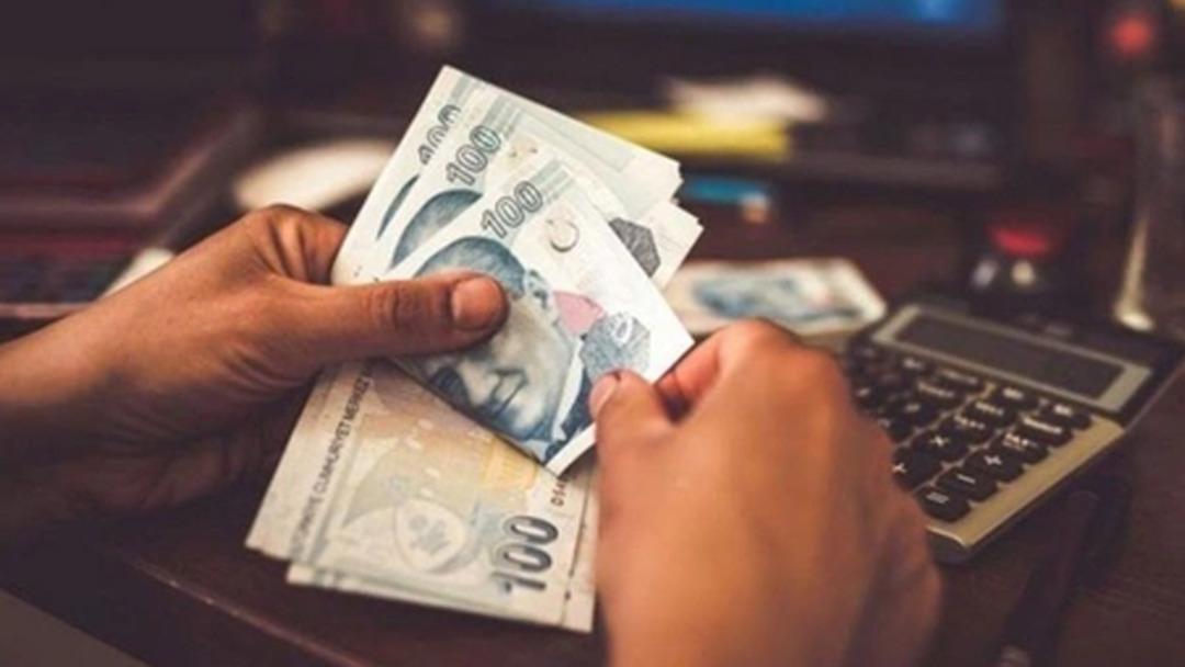 En d&uuml;ş&uuml;k maaş 29 bin 300 TL oldu! Y&uuml;zde 100 zammın ardından iş&ccedil;iler belediye başkanını ayakta alkışladılar!