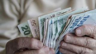  Emeklilerin gözü bayram ikramiyeleri zammında!5 bin TL olacak deniyordu, canlı yayında Duyum aldım dedi, rakam verdi