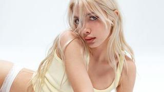 Aleyna Tilki süper minisiyle sahnelere döndü! Mini elbisesiyle dans ederken zor anlar yaşadı