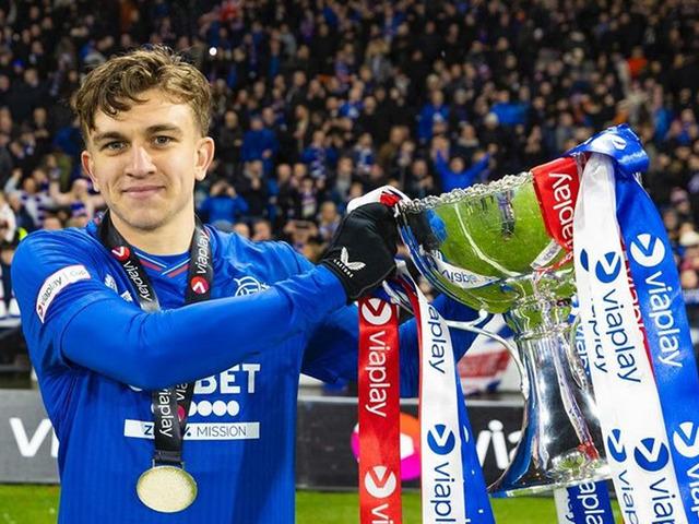 Galatasaray Rıdvan Yılmaz ile her konuda anlaşma sağladı! Sacha Boey'dan gelen para sayesinde bu transfer bitti...