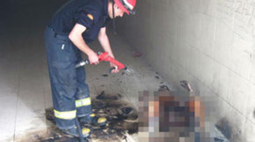 İşsiz gen&ccedil; kendini yaktı