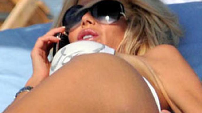 Aynı hareketlere devam