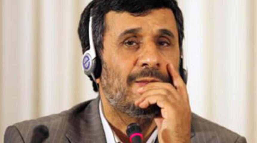 Ahmedinejad a&ccedil;tı ağzını yumdu g&ouml;z&uuml;n&uuml;