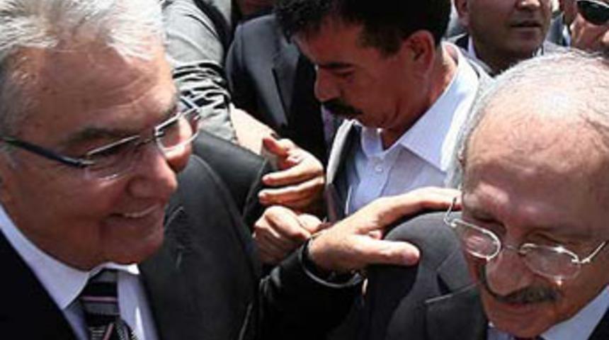 Cenazede ayak&uuml;st&uuml; ne konuştular?