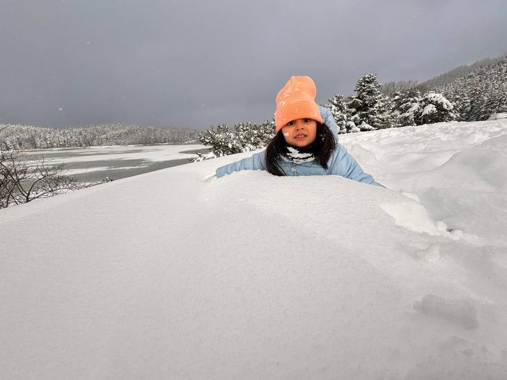 Abant ve Gölcük'te yarıyıl tatili yoğunluğu! Kilometrelerce araç kuyruğu oluştu G3