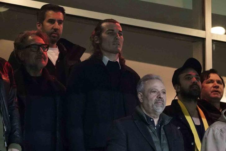 Cengiz Ünder duble yaptı, Fenerbahçe geriye düştüğü Ankaragücü mücadelesinden 3 puanı kurtarmayı bildi! G5