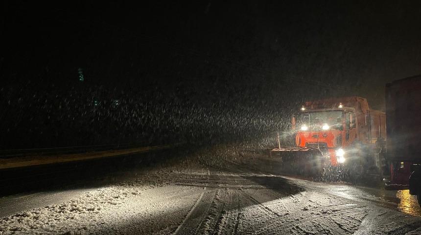 Düzce-Zonguldak Batı Karadeniz bağlantı yolunda kar etkili oluyor