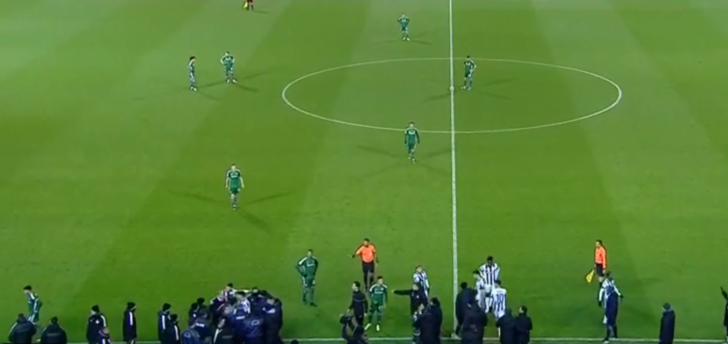 Panathinaikos ile çıktığı 5'nci maçında ilk yenilgisini tattı! Terim PAOK'un attığı gol sonrası çılgına döndü, sahaya polis ekipleri girdi G5