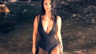 Şarkıcı Nez'in iddialı elbisesi ve dansı sosyal medyayı salladı! Yorum yağdı