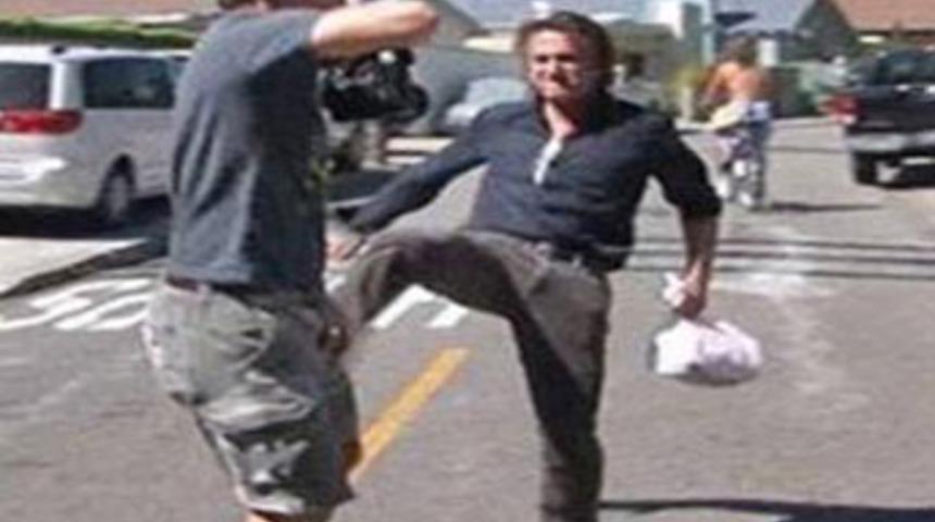 Sean Penn'in tekmesine saatlerce ceza!