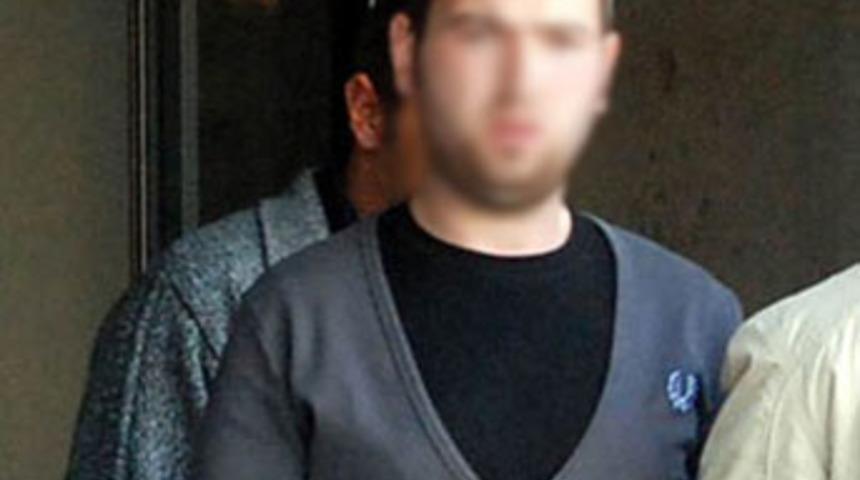 Amcasının kızlarını pazarladı