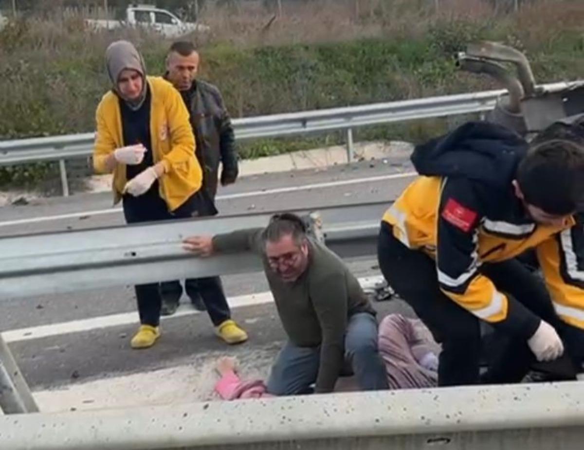 Mersin&rsquo;de feci kaza, doktor dakikalarca kalp masajı yaptı: 1 &ouml;l&uuml; 3 ağır yaralı