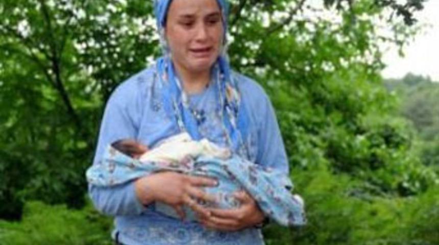 &Ouml;len madencinin eşi doğum yaptı