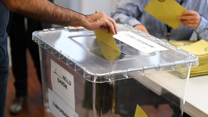 Hem CHP hem Saadet Partisi eski AK Partili bakanı aday yapmak istedi! İkisini de reddetti G2