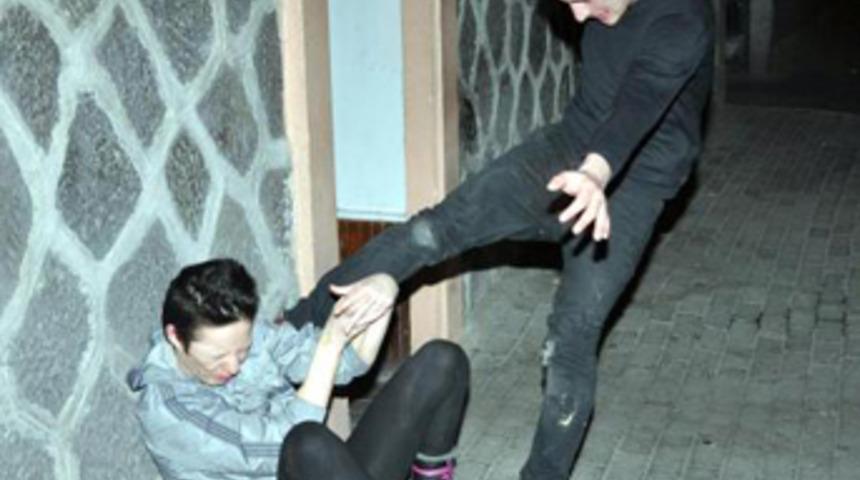 Tekmenin sesi karakolu inletti