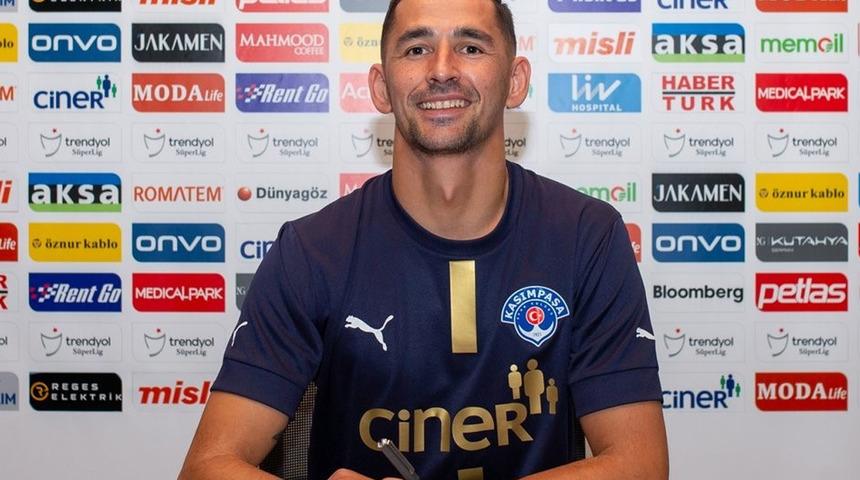 Kasımpaşa, eski oyuncusu Loret Sadiku'yu kadrosuna kattı