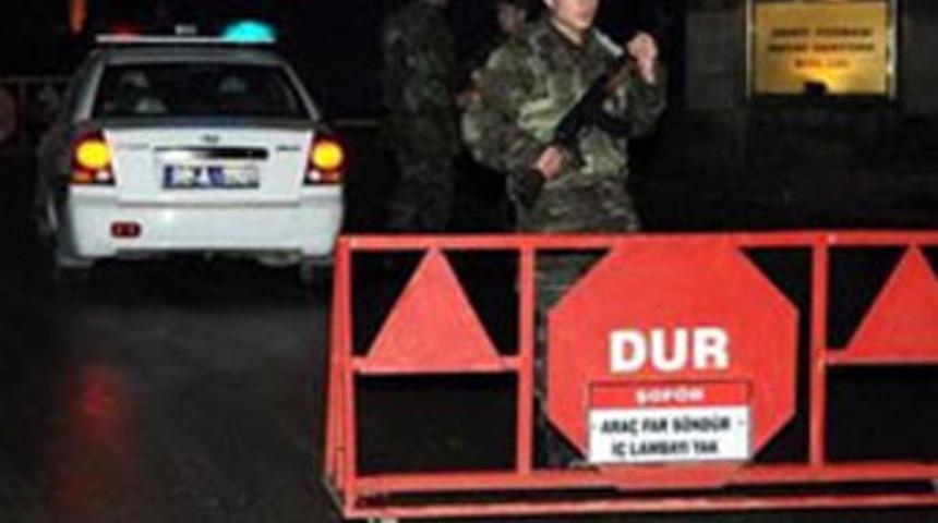 Ter&ouml;ristler askerin i&ccedil;ine b&ouml;yle sızdı