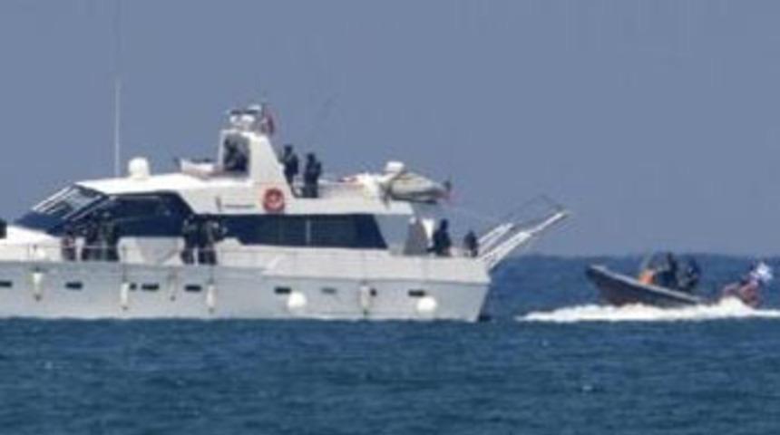 ABD bayraklı gemiyi de bastılar