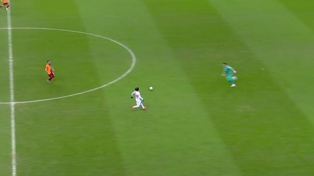 Gaziantep FK karşısında Muslera'yı sahanın ortasında görenler bir anda ne olduğunu şaşırdı! 