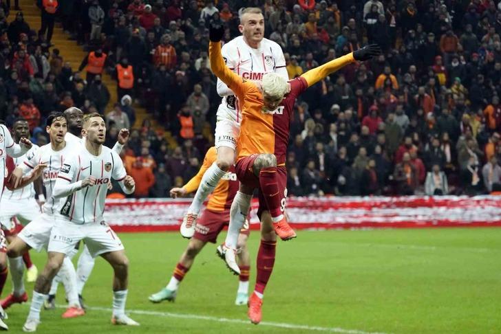 Rıdvan Dilmen Galatasaray'ın Gaziantep FK galibiyeti sonrası Okan Buruk ile İsmail Kartal'ı kıyasladı! "Bir taraf istiyor..." G1