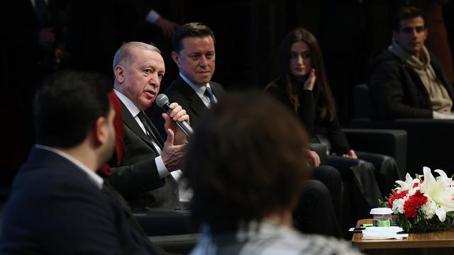 Cumhurbaşkanı Erdoğan gençlerle buluştu! Kendi roketimizi yetiştirdiğimiz astronotlarımızla uzaya göndereceğiz