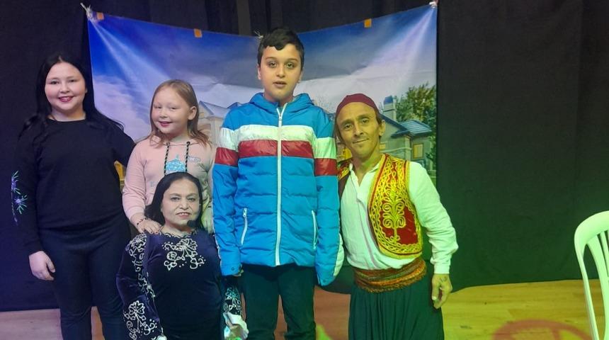 Ayvalık’ta engelli oyuncular minik yürekleri fethetti