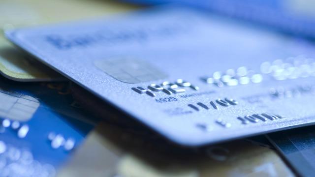 Kredi kartında tarihsel ortalama aşıldı: Bankalar borcu olanları yakın takibe aldı!