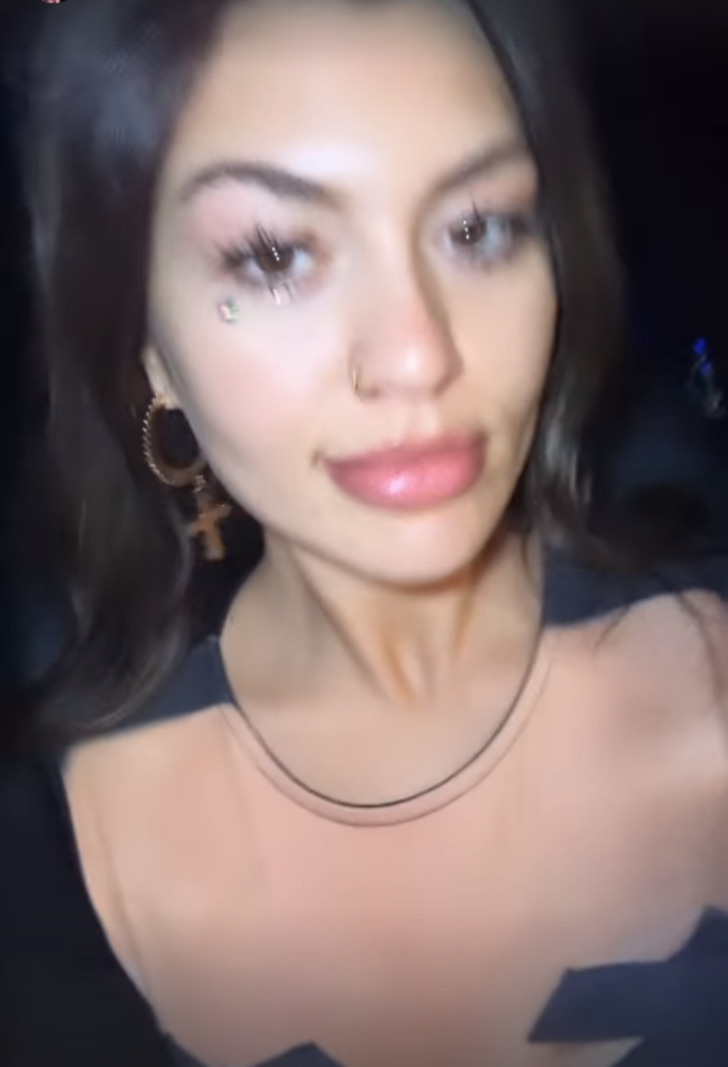 Kısmetse Olur Cansel Çördük göğüslerini bantladı! Pozları ağızları açık bıraktı G5