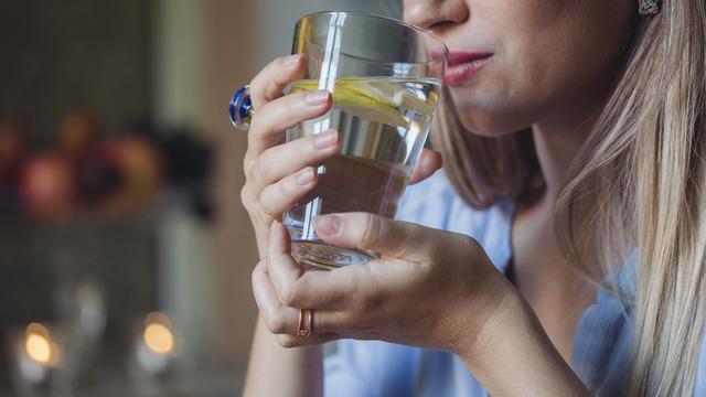 Neyi ne zaman içmelisiniz? Limonlu su, maden suyu, Türk kahvesi...