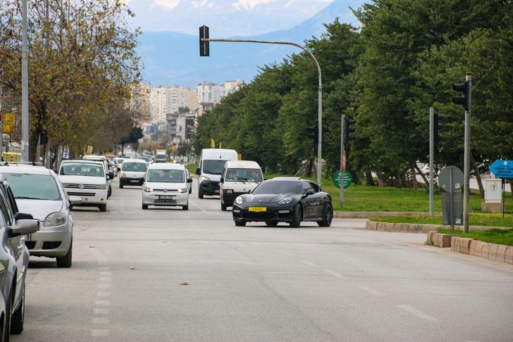 Şehirler arası yolculuk yaptı, 82 km hızla gitmediği için 150 bin lira trafik cezası yedi!  G4