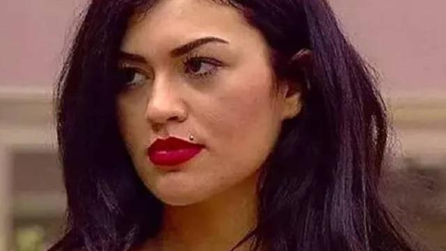 Kısmetse Olur Cansel Çördük göğüslerini bantladı! Pozları ağızları açık bıraktı