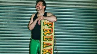 Ortalamanın iki katından daha büyük! Dünyanın en büyük penislerinden birine sahibim dedi... Artılarını ve eksilerini anlattı