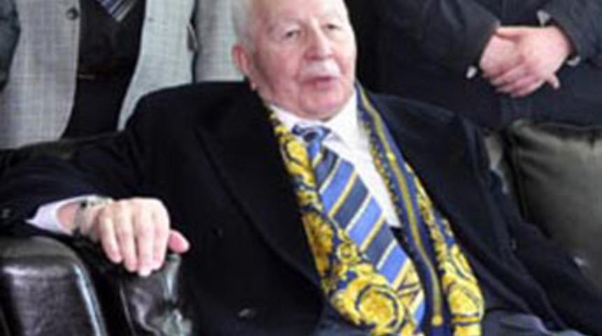 Erbakan'a hapis yolu g&ouml;r&uuml;nd&uuml;